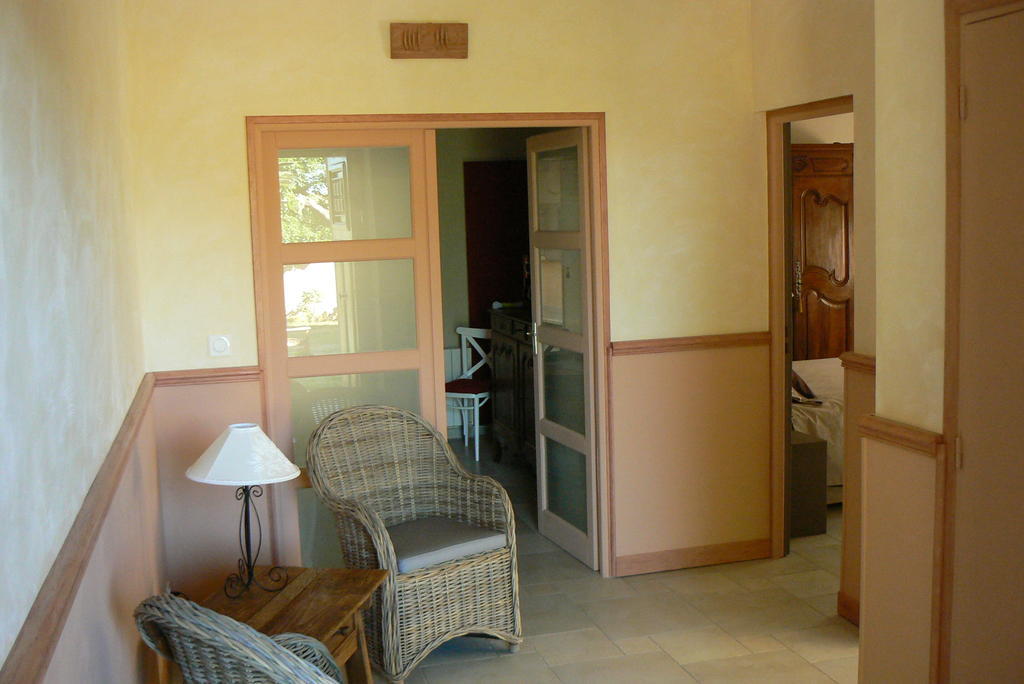 L' Escale Tranquille Bed & Breakfast Сет Стая снимка