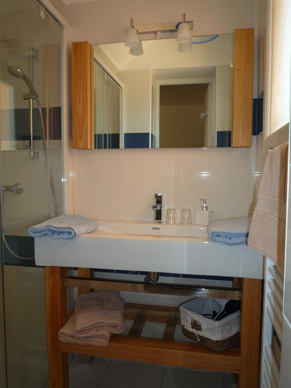 L' Escale Tranquille Bed & Breakfast Сет Стая снимка